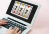 Explorez l’évolution du jeu : des salles aux écrans numériques Explorez l'évolution du jeu : des salles aux écrans numériques